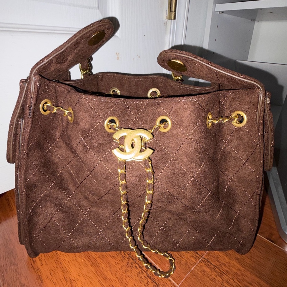 Chic Brown Quilted Chain Shoulder Bag - Picture 7 of 9